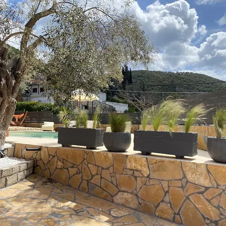 Panoramic Lagoon View Willa *