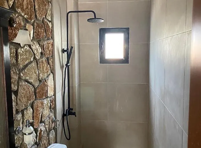 Panoramic Lagoon View Yénion