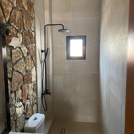 Panoramic Lagoon View Yénion