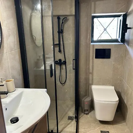 Vilă Panoramic Lagoon View Yénion