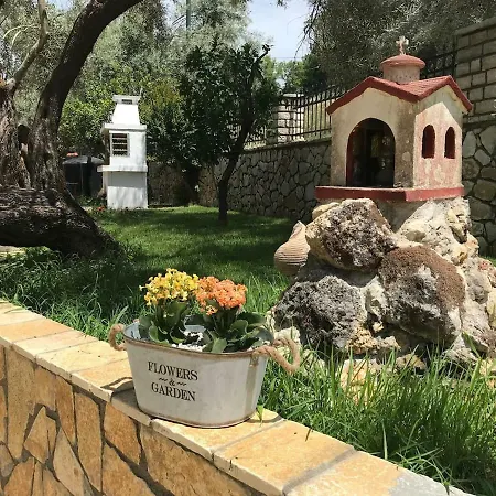 Panoramic Lagoon View Yénion